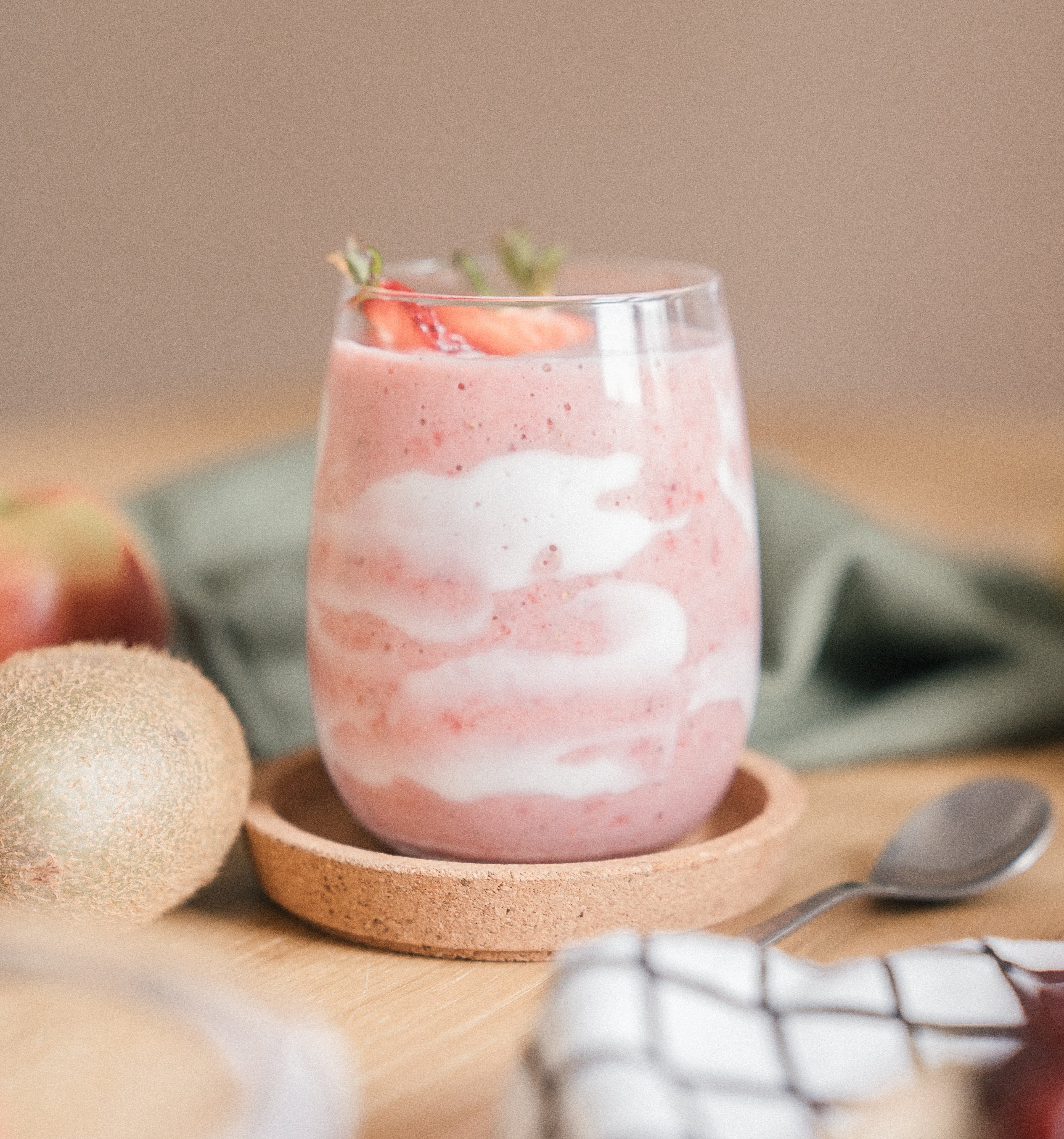 Strawberry Protein Mousse
 &ndash; IsoWhey