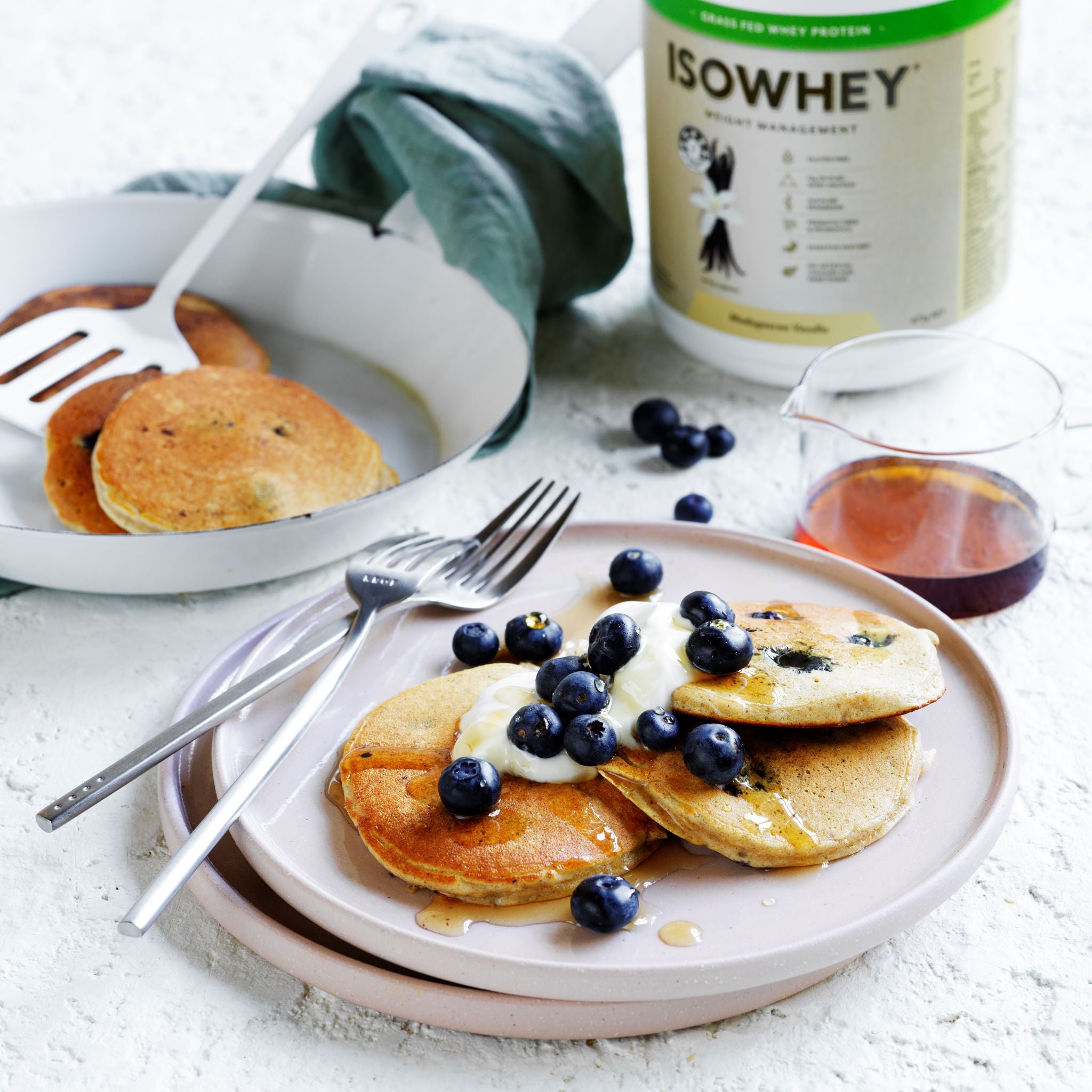 Vanilla & Berry-nana Pancakes